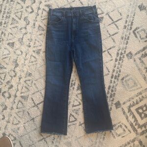 Mother Jeans  The Hustler Ankle Fray
Color Mint Condition